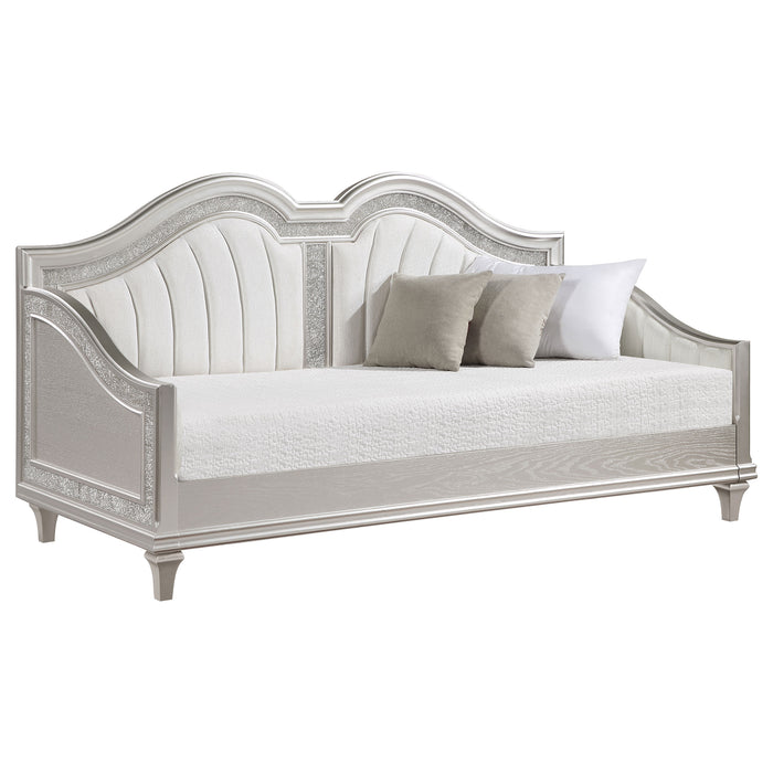 Evangeline Daybed