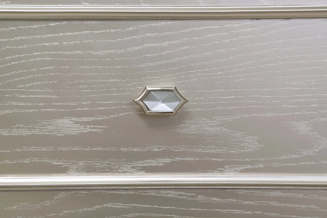 Evangeline Chest of Drawers