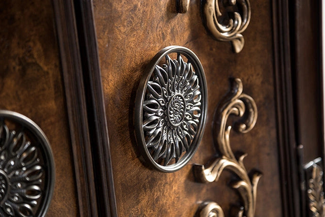 Aquilina Chest